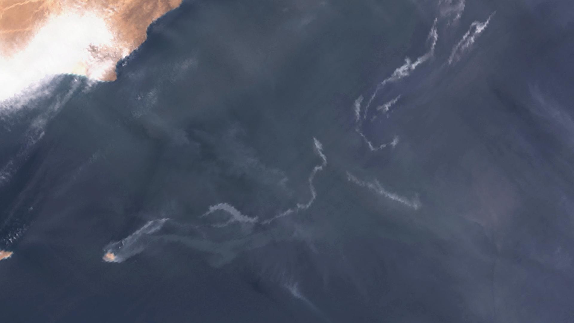 Oman, marée noire, écosystèmes marins, navire citerne, littoral, environnement